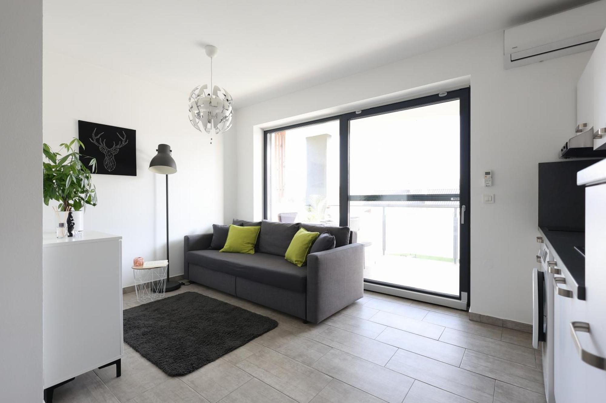 White Mountain Apartment Бановци Экстерьер фото